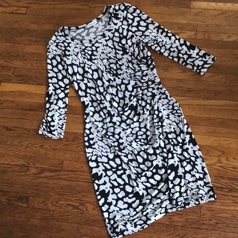 CALVIN KLEIN BLACK & WHITE PRINT DRESS